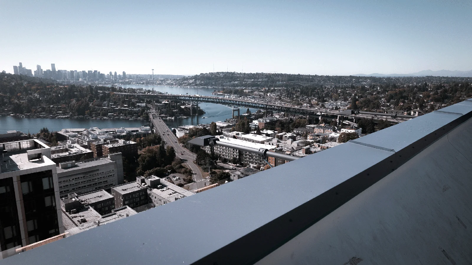 Custom parapet coping cap installed on commercial roofline - PDX Panels Portland Oregon